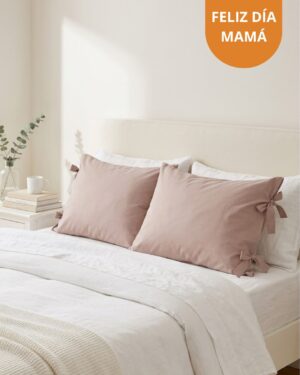 Pack de Almohadas Clásicas + 02 Fundas Lazo